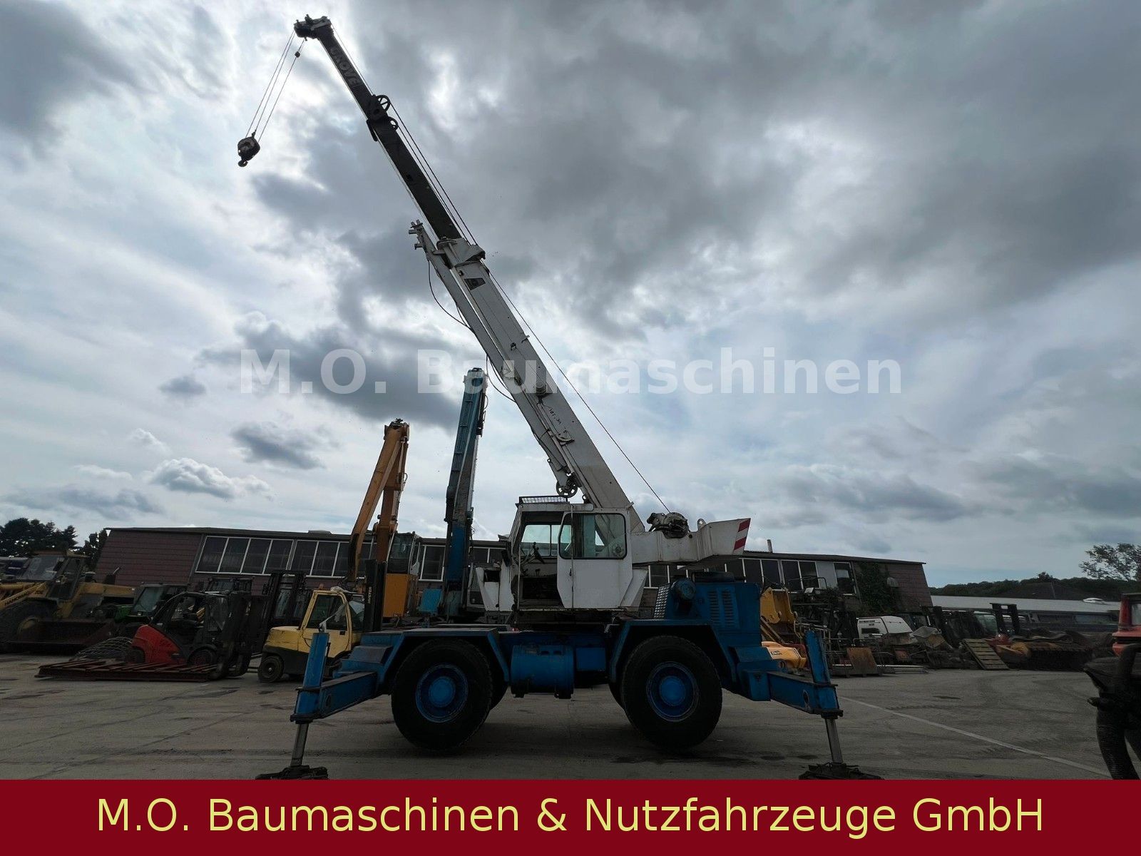 Fahrzeugabbildung Grove Kran / 30T / Waage /
