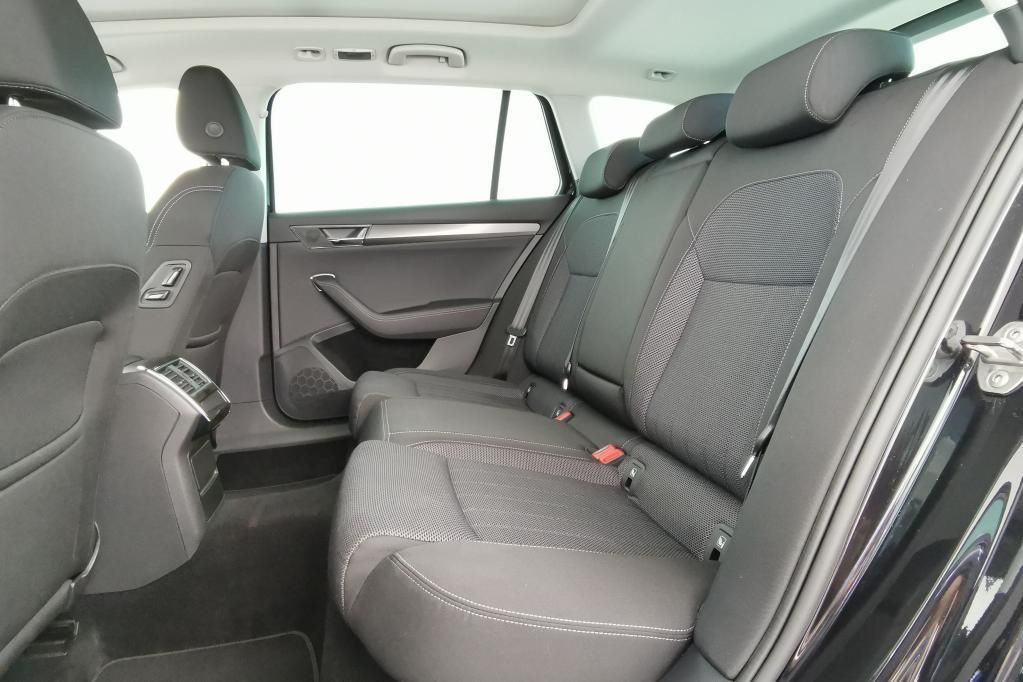 Skoda Superb iV Combi Style 1.4 TSI 160kW Pano*PDC*NAV