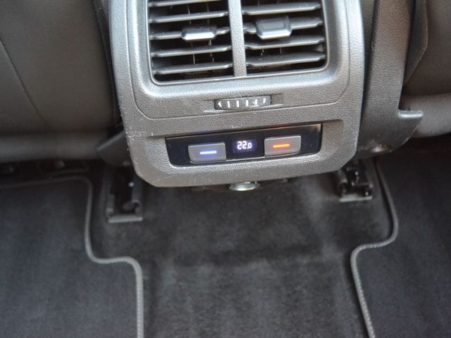 Touran 2.0 TDI DSG R-Line MEGA-VOLL/STAND-HZ/PAN