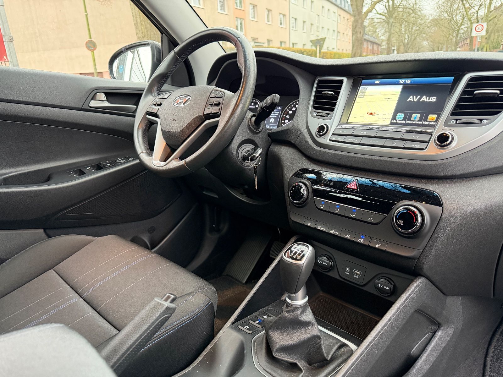 Fahrzeugabbildung Hyundai Tucson 1.6 GDI*KAMERA*NAVI*PDC*SITZHEIZ*PDC*ALU