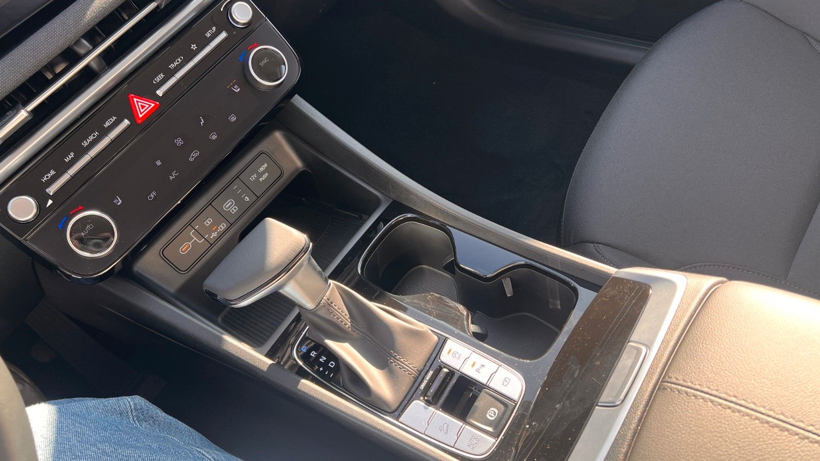 Fahrzeugabbildung Hyundai TUCSON 1.6 CRDi Select FL *Nav*Totwinkl*ACC*LED*