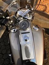 Harley-Davidson Road King Classic Milwaukee Eight - gebrauchte Motorräder in Köln