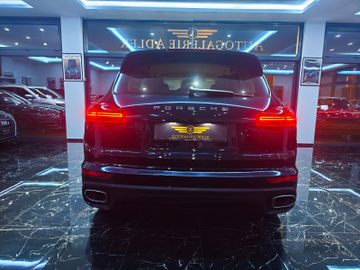 Porsche Cayenne - 11