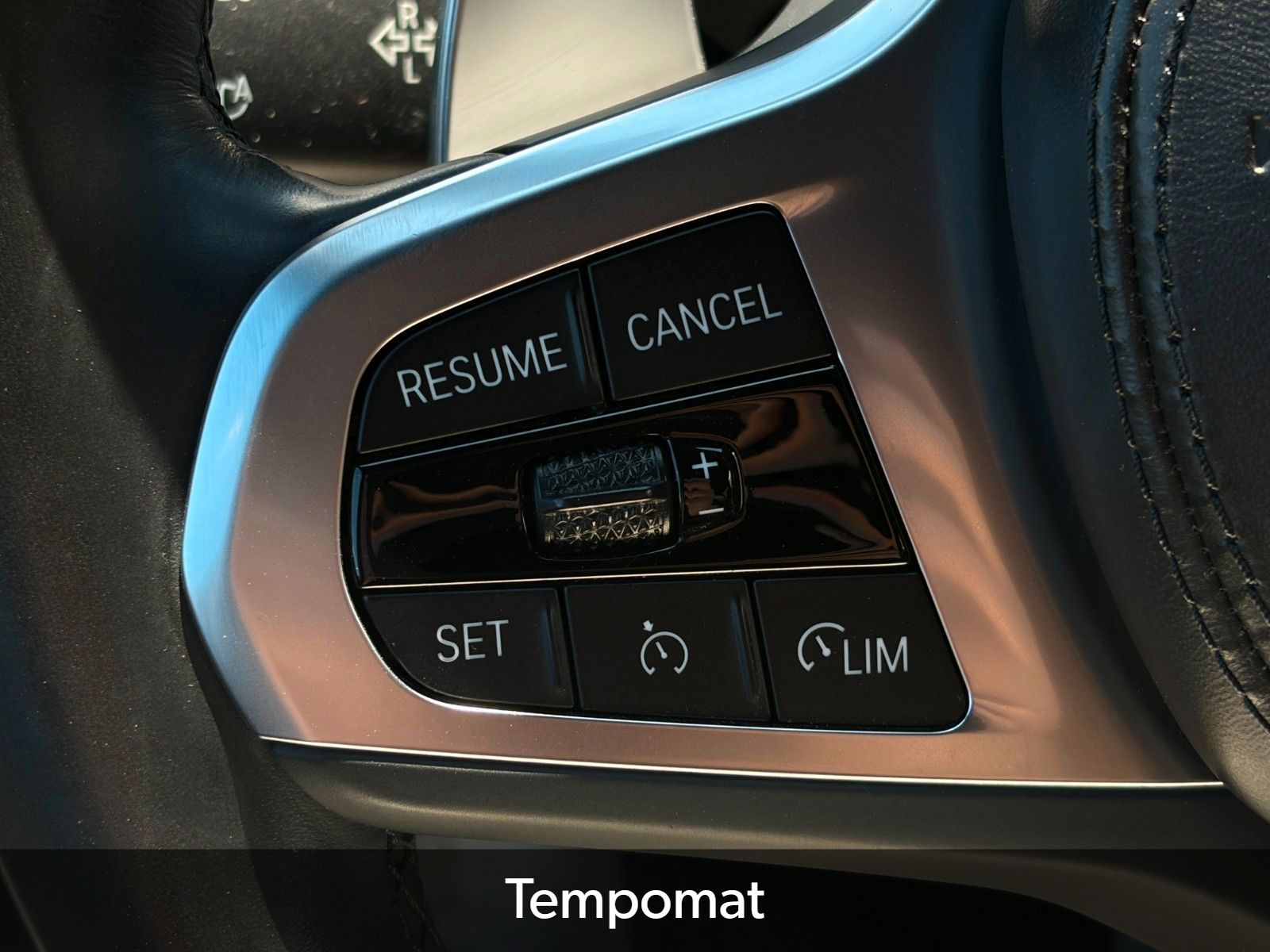 Fahrzeugabbildung BMW X3 xDr30d M Sport Pano Carbon Navi DA Kamera 20"
