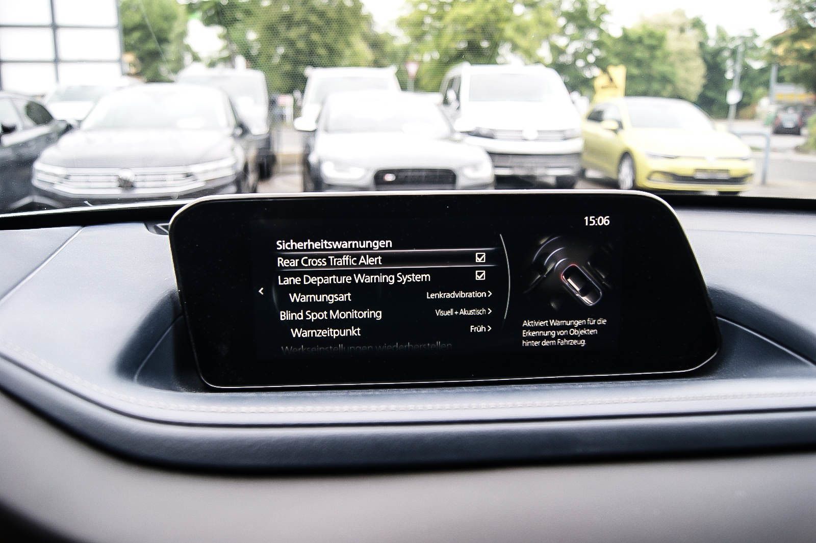 Fahrzeugabbildung Mazda CX-30 2.0 SKYACTIV-G M Hybrid DESIGN HEADUP LED