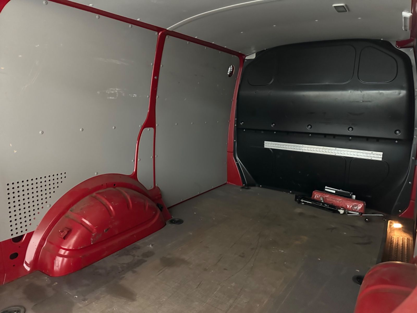 Fahrzeugabbildung Volkswagen T6 Transporter Kasten*PDC*Klima*