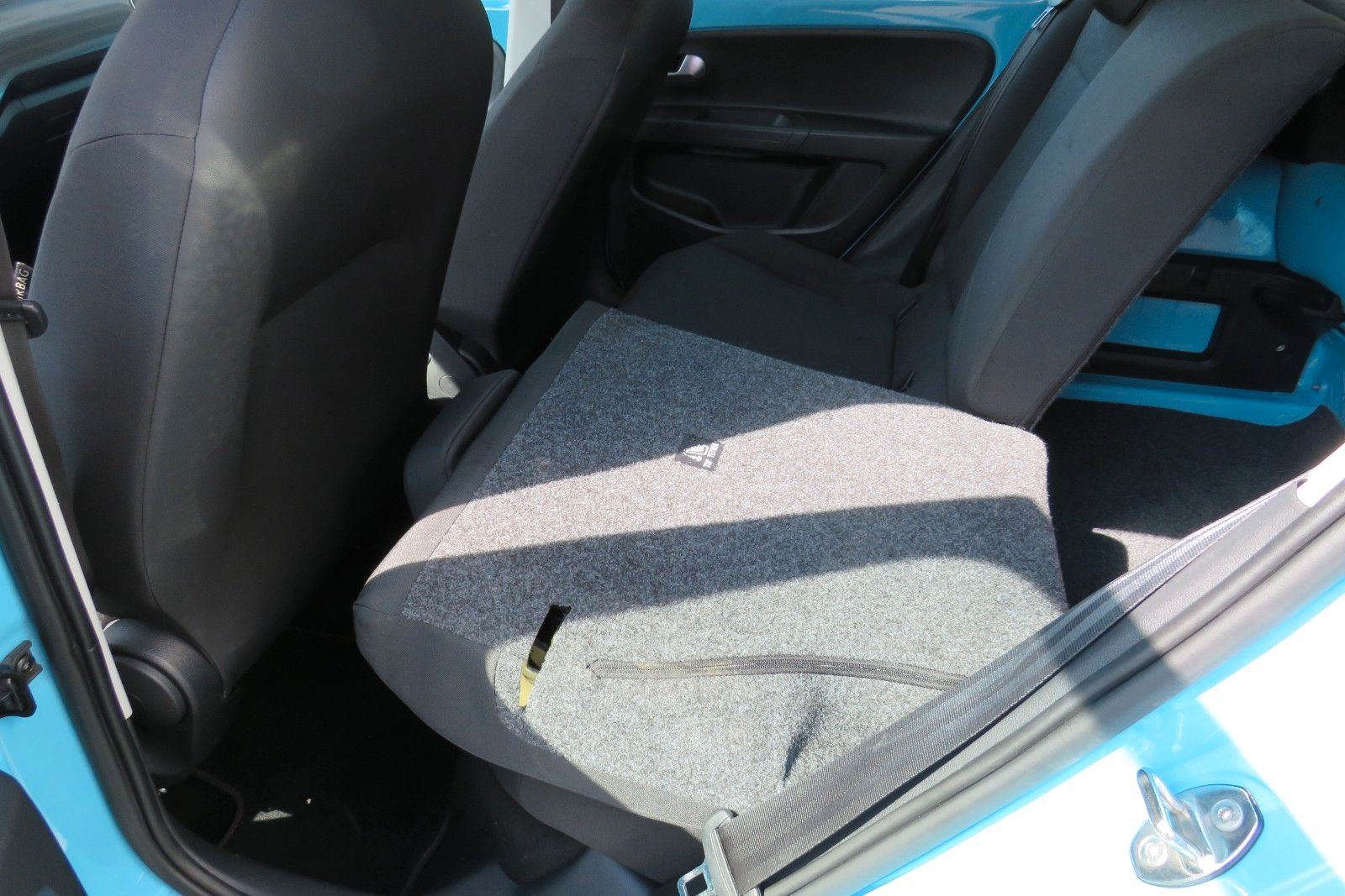 Fahrzeugabbildung Volkswagen up! 4T GJ KLIMA SPURHALTE DAB SCHECKHEFT