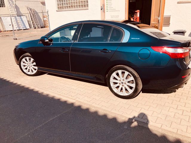 Renault Latitude  V6 3 L dci