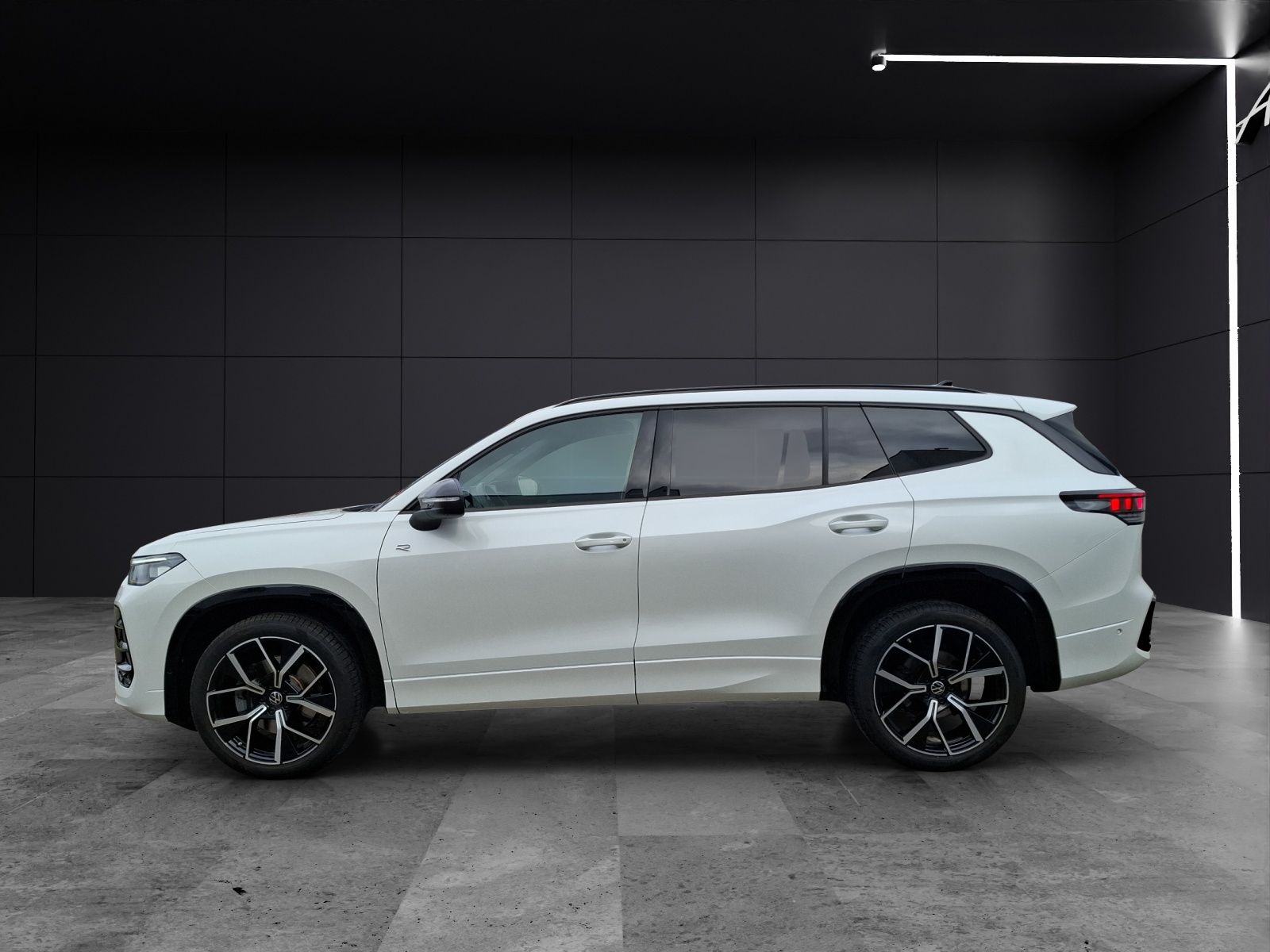 Fahrzeugabbildung Volkswagen Tayron TDI R-Line DSG 4M Matrix AHK Navi AID ACC