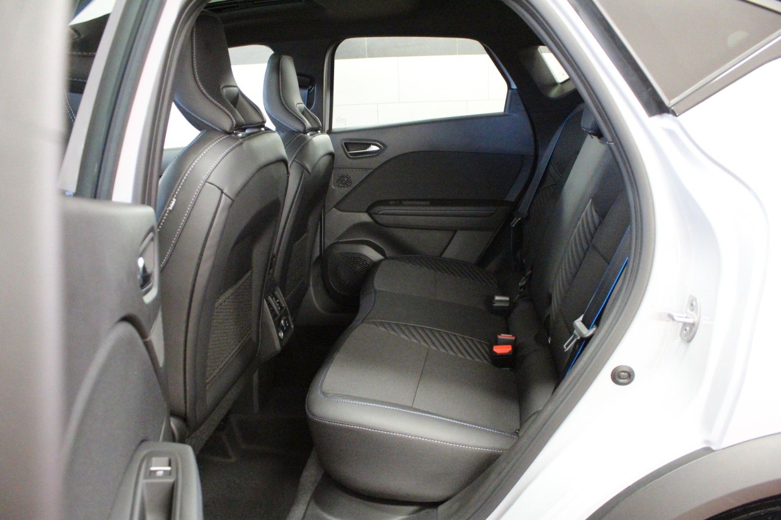 Fahrzeugabbildung Renault Captur Full Hybrid 160 E-Tech Esprit Alpine