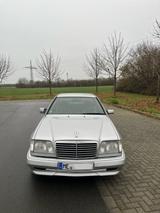 Mercedes-Benz C124 E220 W124 Coupe AMG Design Bodykit / Felgen - Mercedes-Benz E 220 mit Benzin-Antrieb: Sportwagen