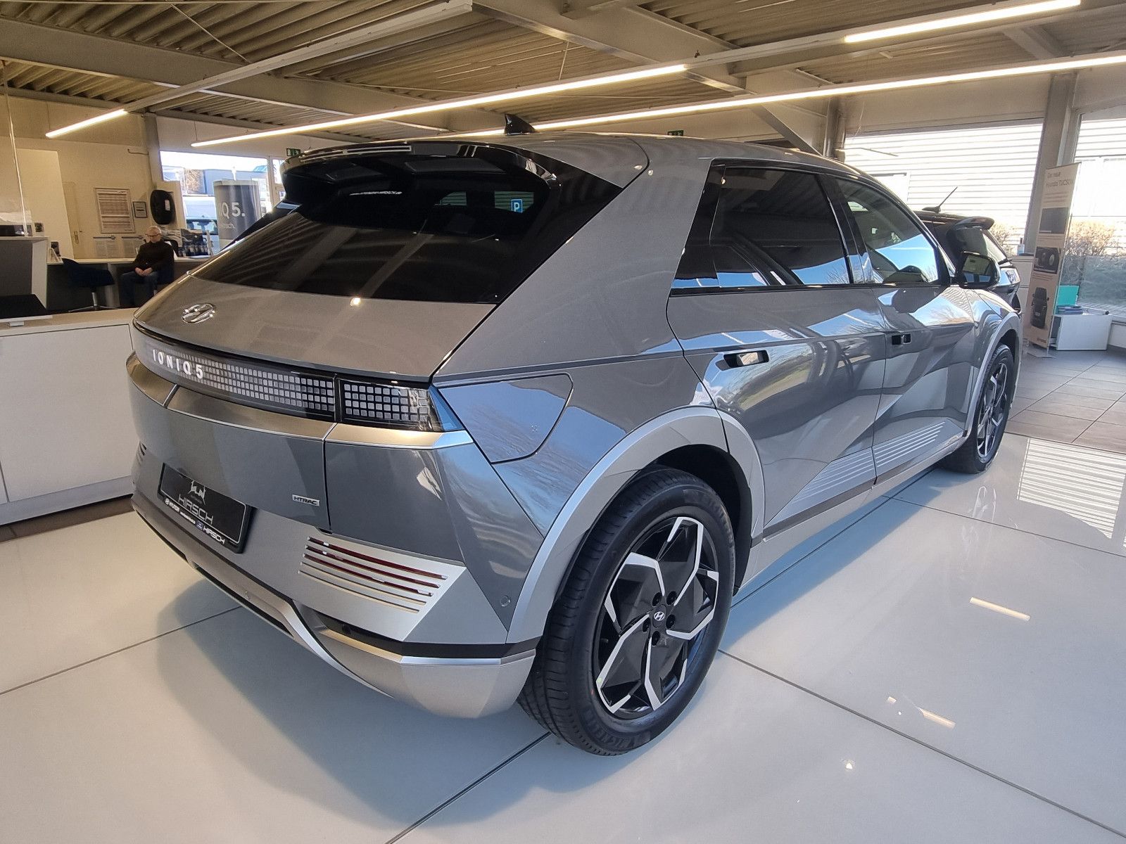 Fahrzeugabbildung Hyundai IONIQ 5 MJ23 58 kWh Allrad UNIQ-Paket Assistenzp