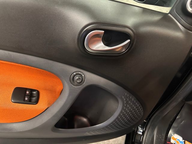 Smart ForTwo cabrio *2. Hand*Klima*SHZ*AHK*Kamera*Navi