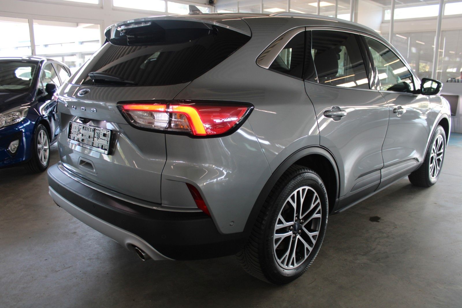 Fahrzeugabbildung Ford Kuga PHEV Titanium X AHK LED HUD 2xCam WinterP.