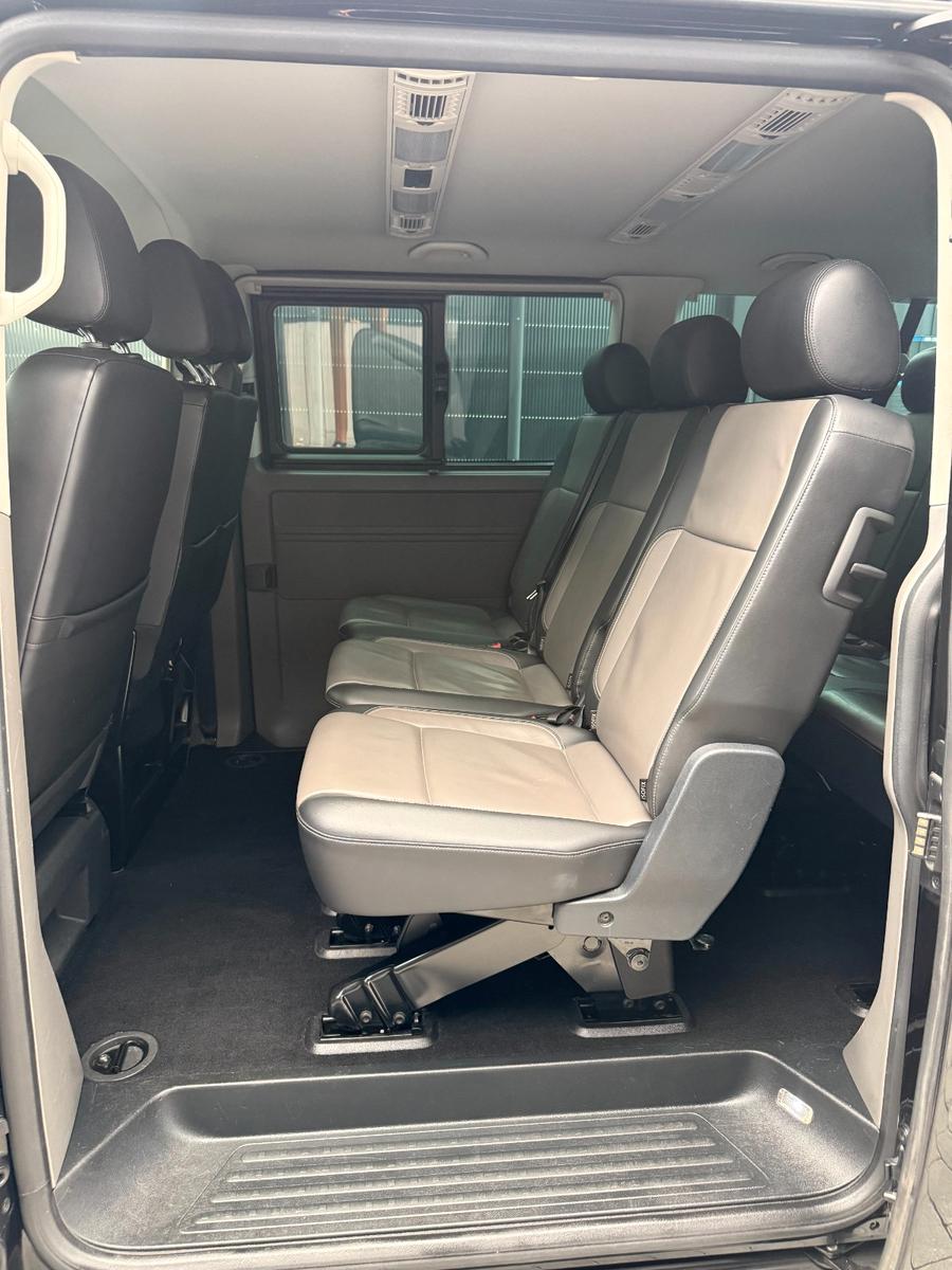 Volkswagen T6.1 Caravelle DSG Lang Navi Ahk 9sitz Rollstuhl