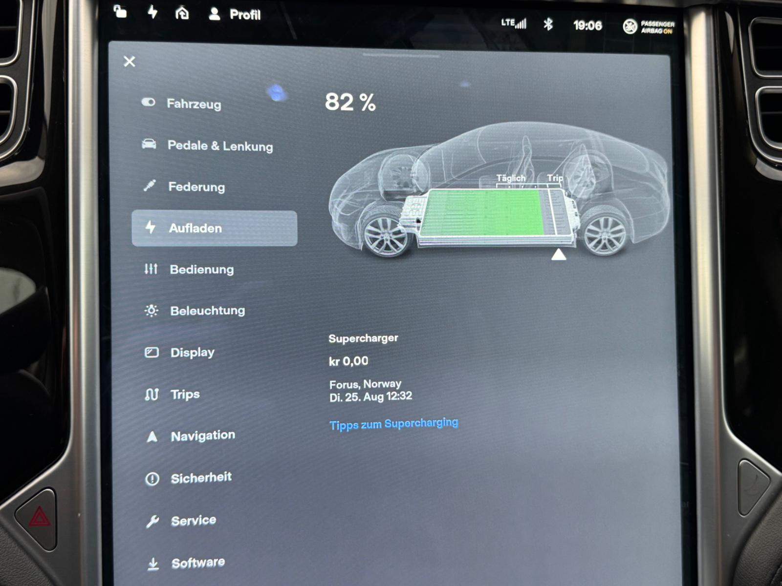 Tesla Model S 85 306ch - Supercharge Gratuite - Soh 94% - CCS - Jantes 19" - Led