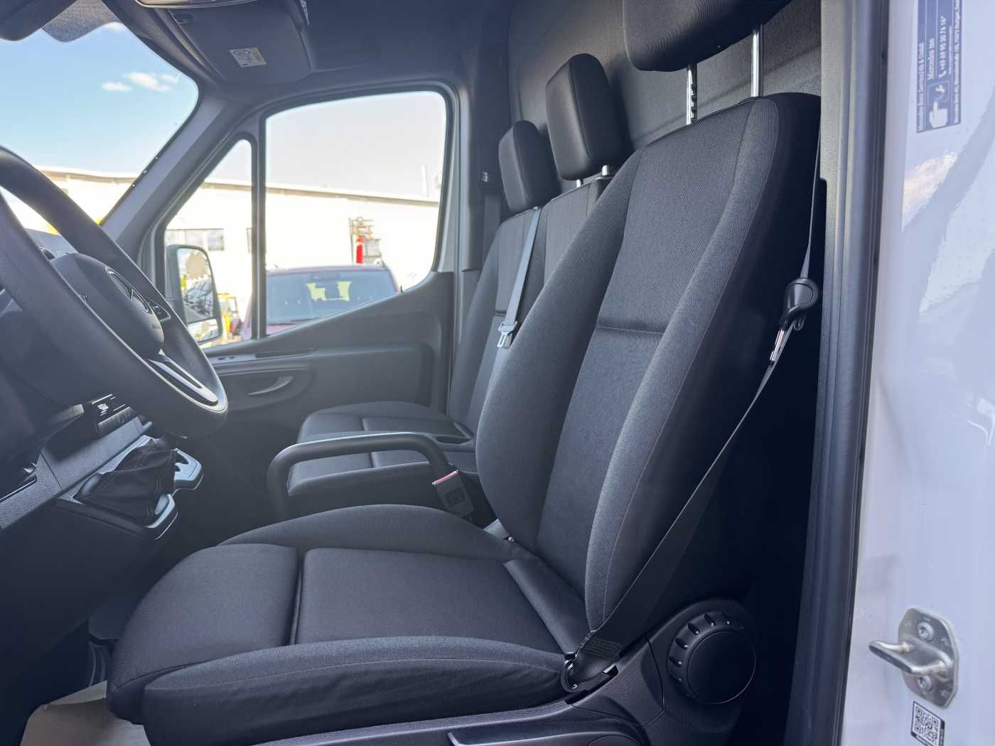 Fahrzeugabbildung Mercedes-Benz Sprinter 317 CDI Koffer LBW Schwing Klima Kamera