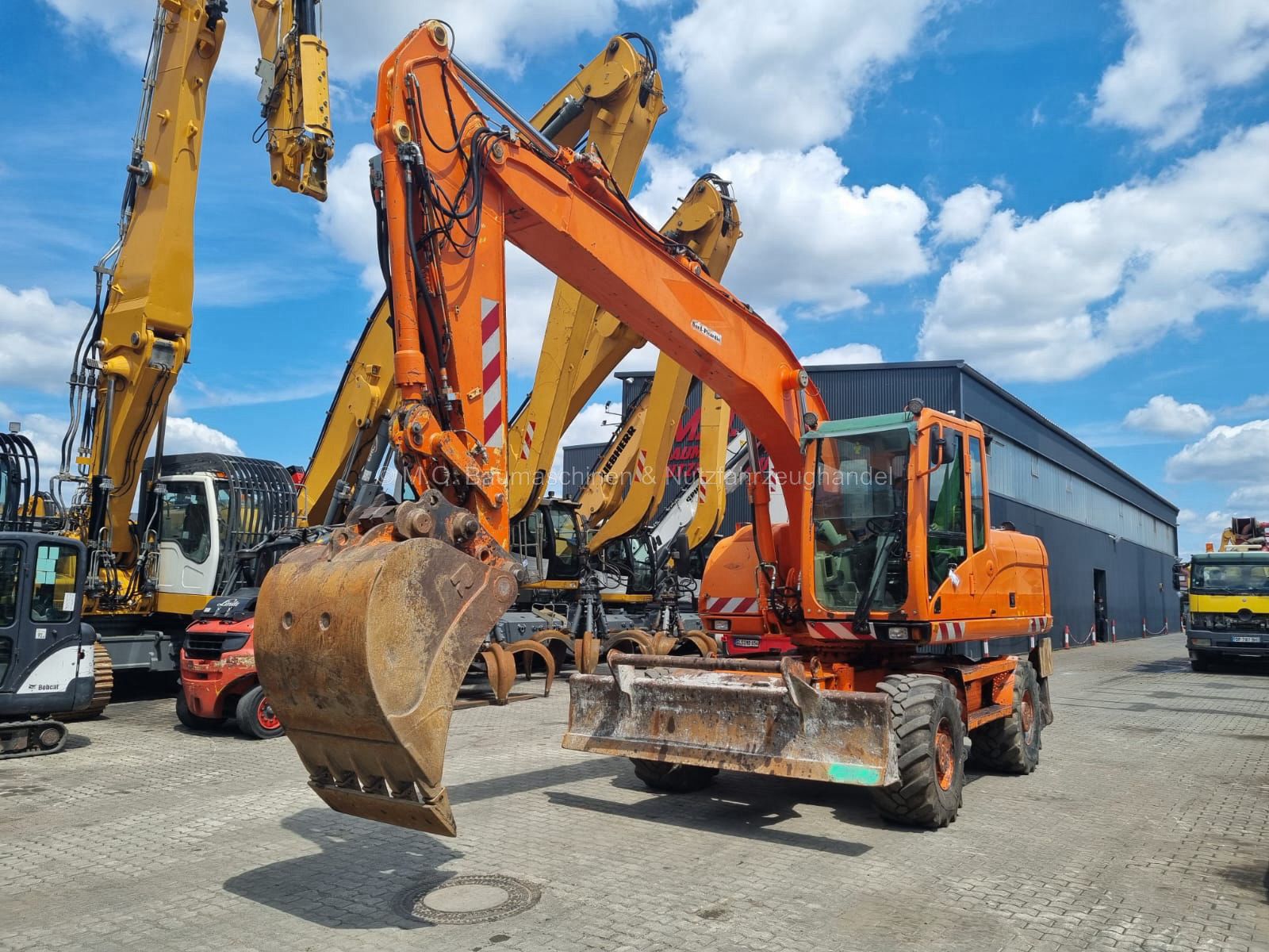 Fahrzeugabbildung CAT M316C / SW / Hammerleitung/