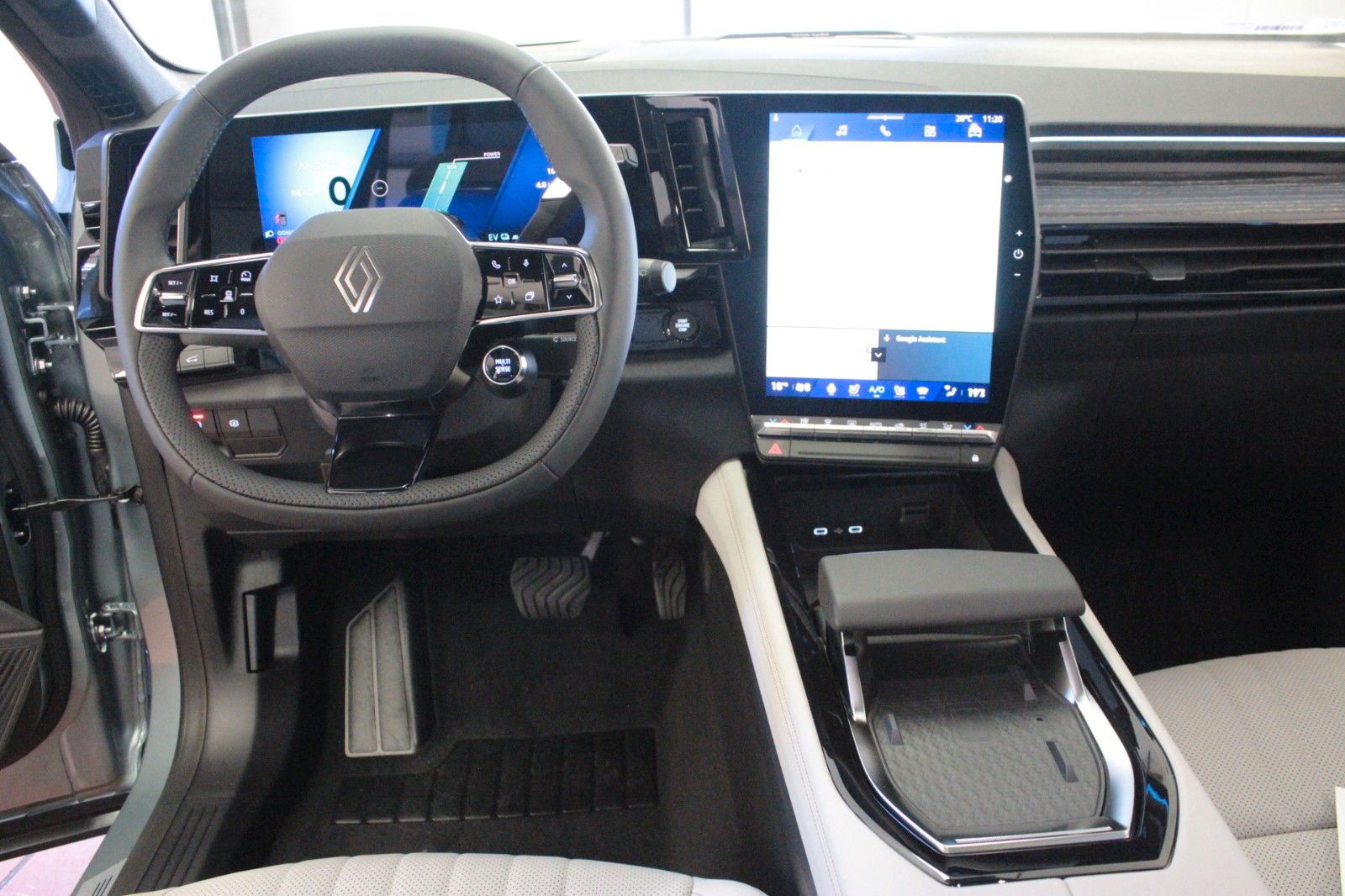 Fahrzeugabbildung Renault Espace E-Tech Full Hybrid 200 Iconic 5-Sitzer