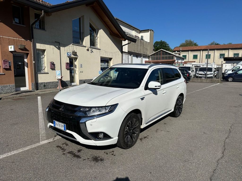 Image of Mitsubishi Outlander