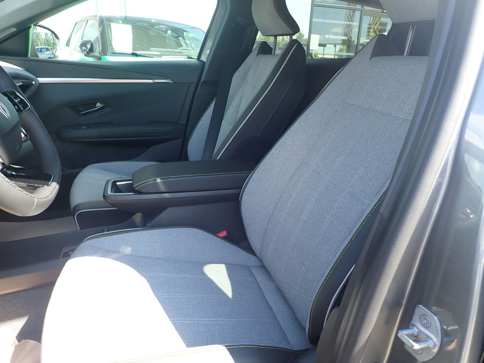 Fahrzeugabbildung Renault Megane E-TECH 100% ele Techno 220 Comfort Range