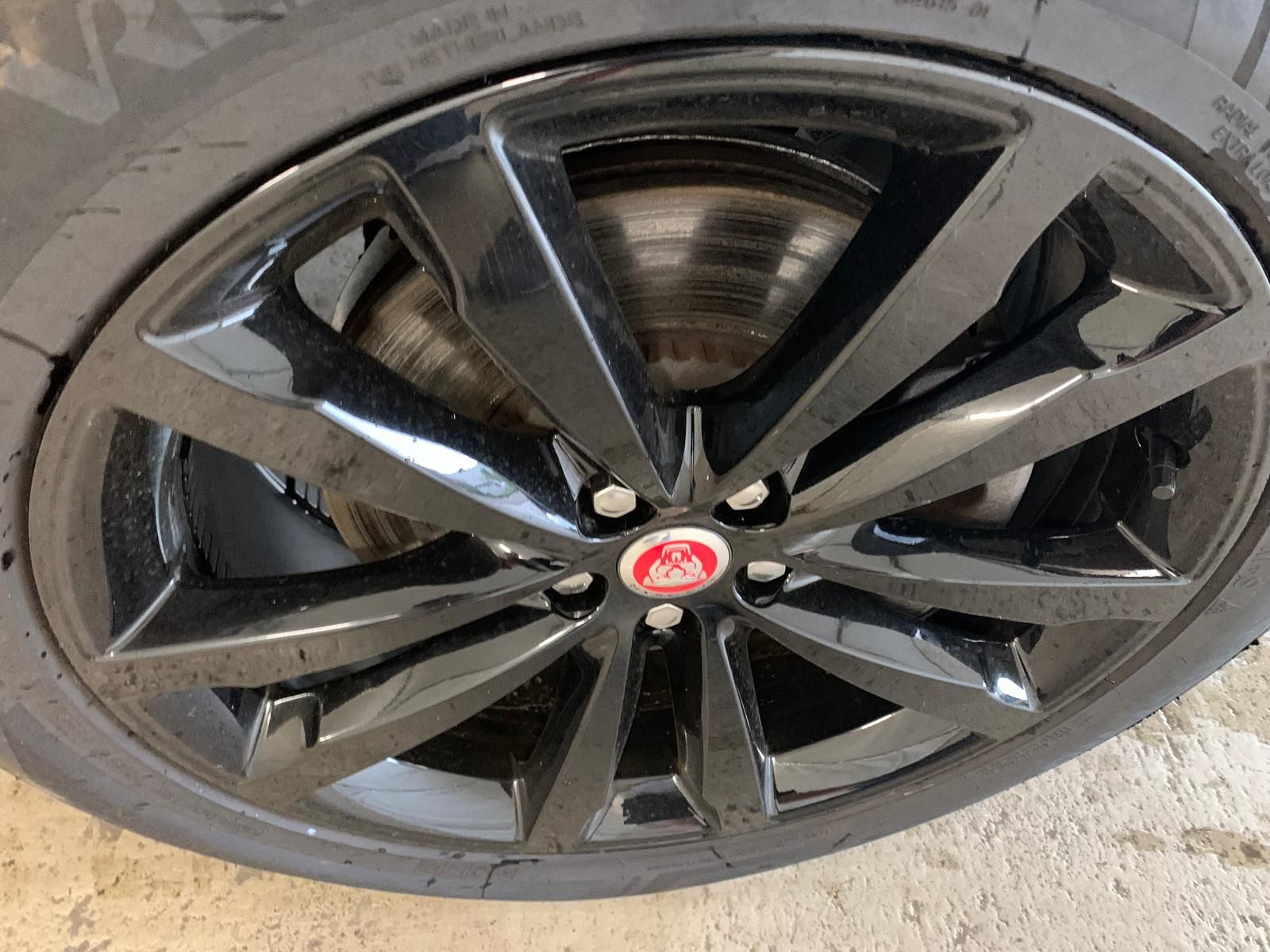Jaguar E-Pace P300e R-Dynanimc AWD|BlackPck|ACC|Memo imagem 3