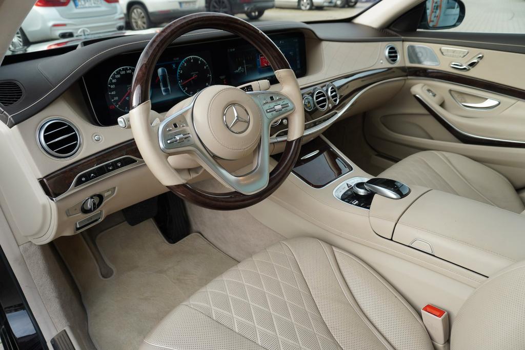 Mercedes-Benz S 560