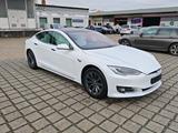 Tesla Model S 100D / MCU2 / UHF-Sound / smartAIR / CCS - weiße Tesla Model S
