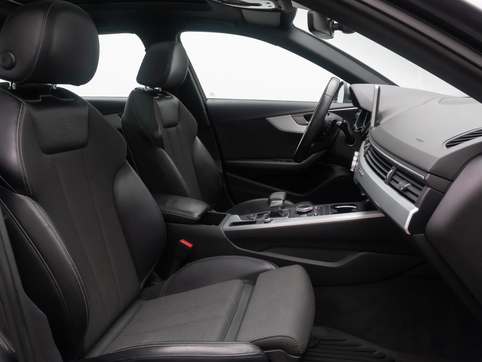 Audi A4 quattro SLine Kamera DAB Massage Panorama 18"