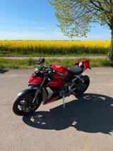 Ducati Streetfighter V2 - DUCATI ST2