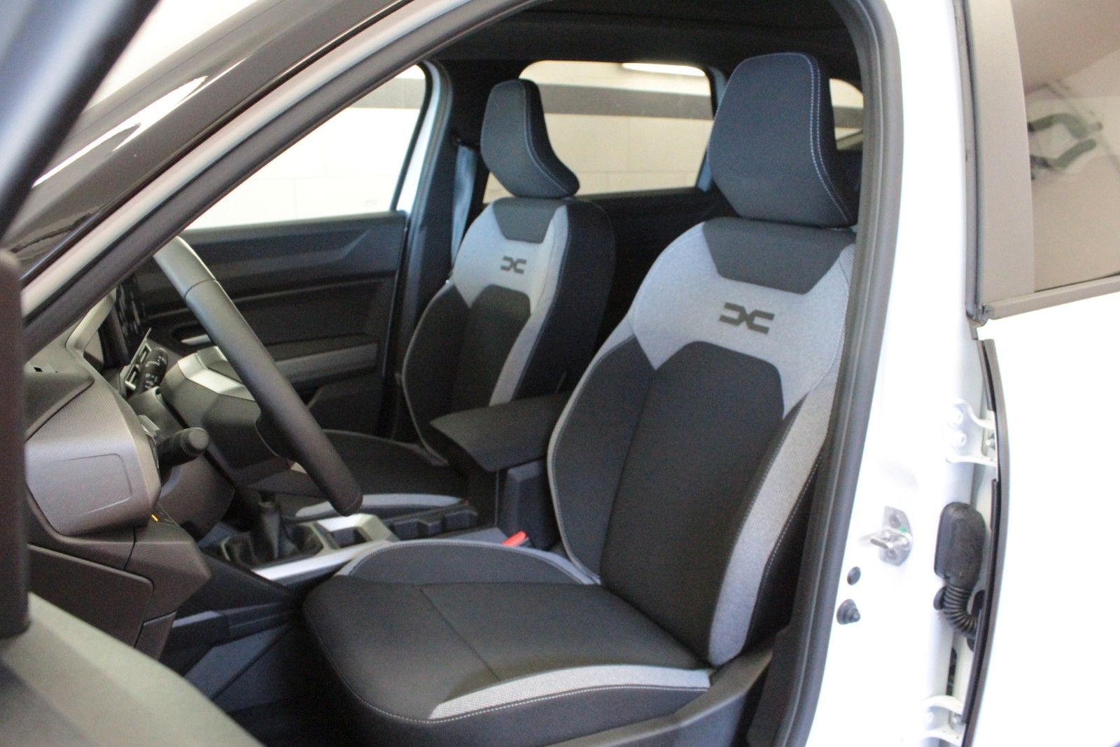 Fahrzeugabbildung Dacia Bigster Hybrid 155 Journey *Winter-*City-Paket*