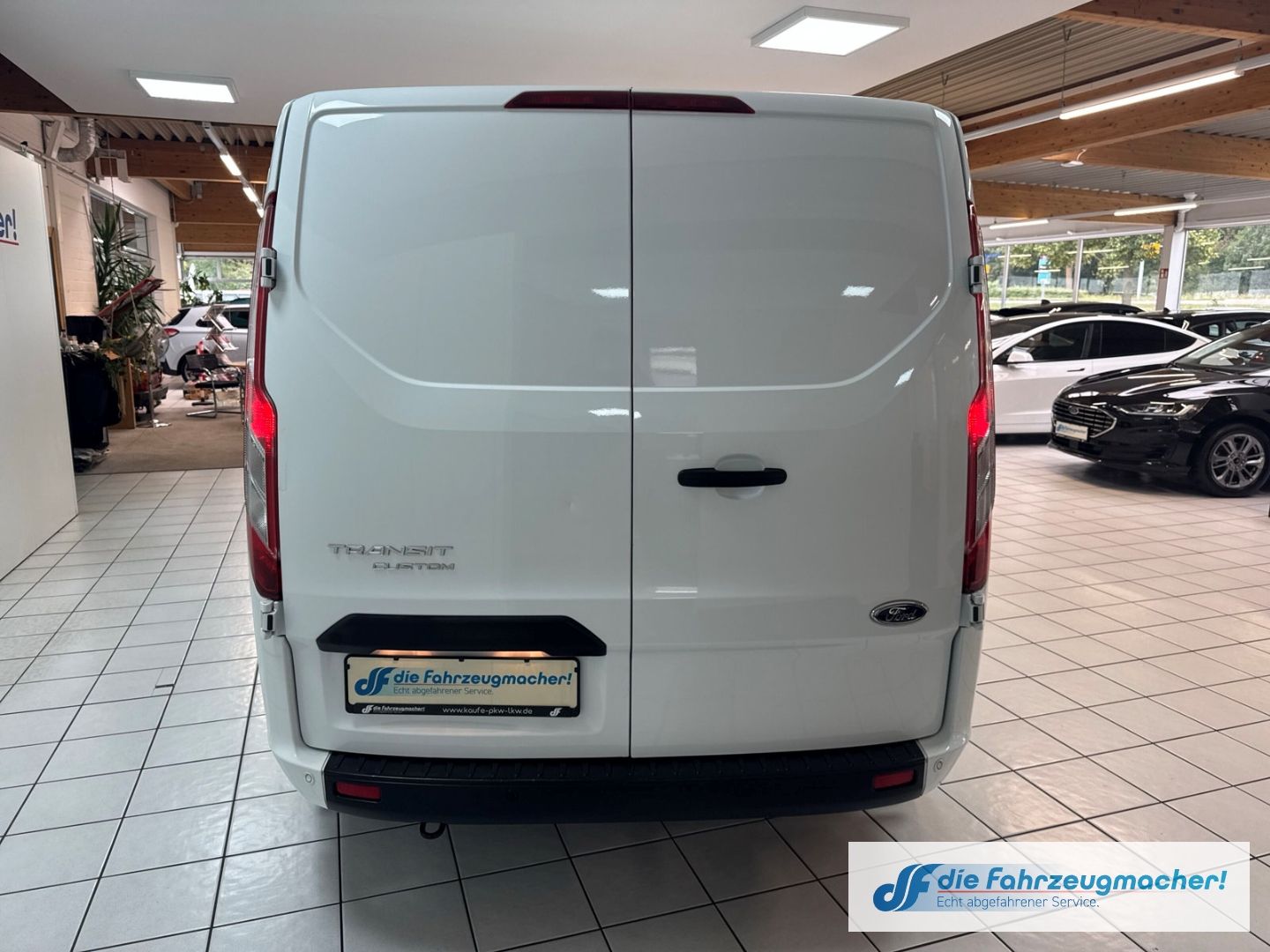 Fahrzeugabbildung Ford Transit Custom Kasten 320 L2 Trend 2.0 TDCi DAB