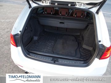 BMW 330d Touring xDrive Luxury Line