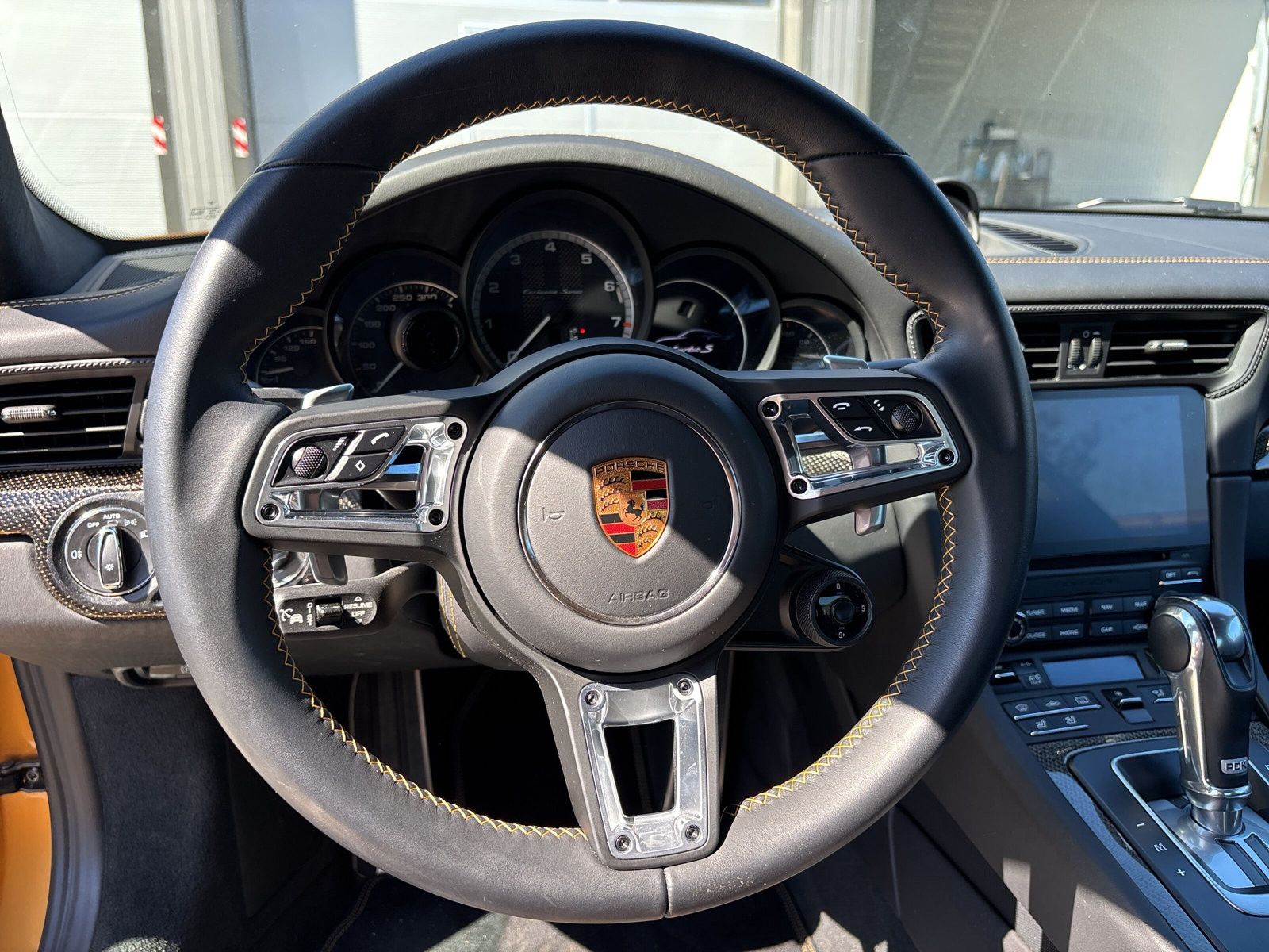Fahrzeugabbildung Porsche 911 Turbo S Exclusive Series 309/500 - Vollausst
