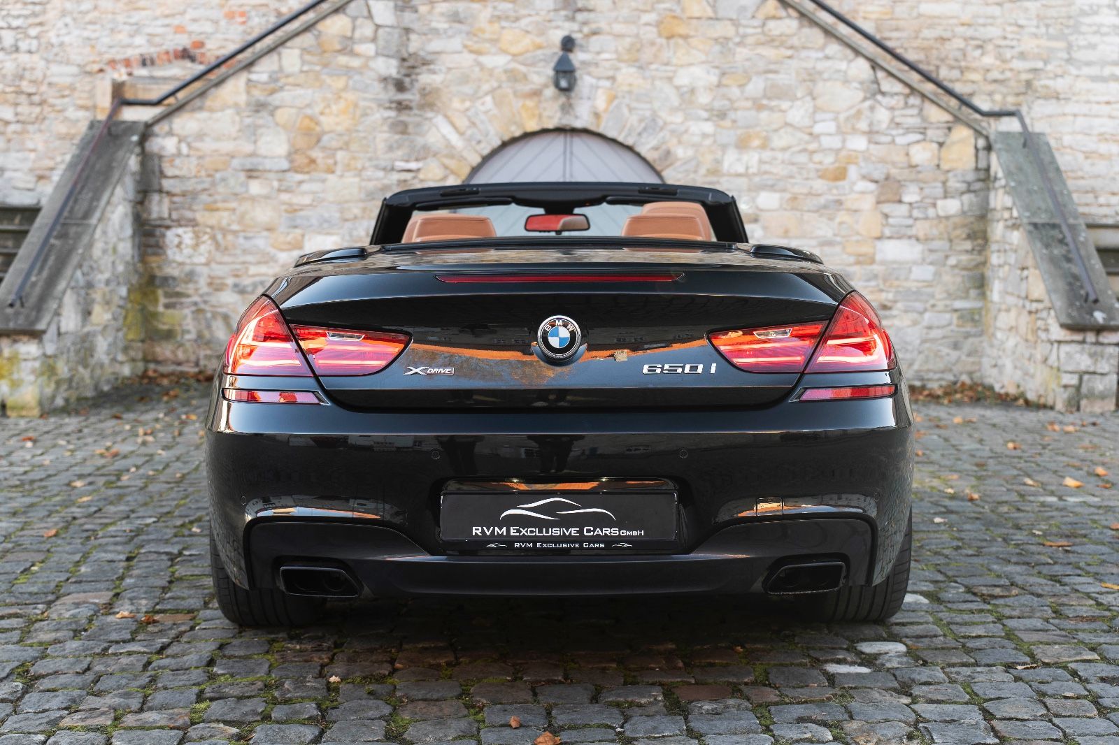 Fahrzeugabbildung BMW 650i xDrive Cabrio H&K LED CARPLAY NAV KAM ACC