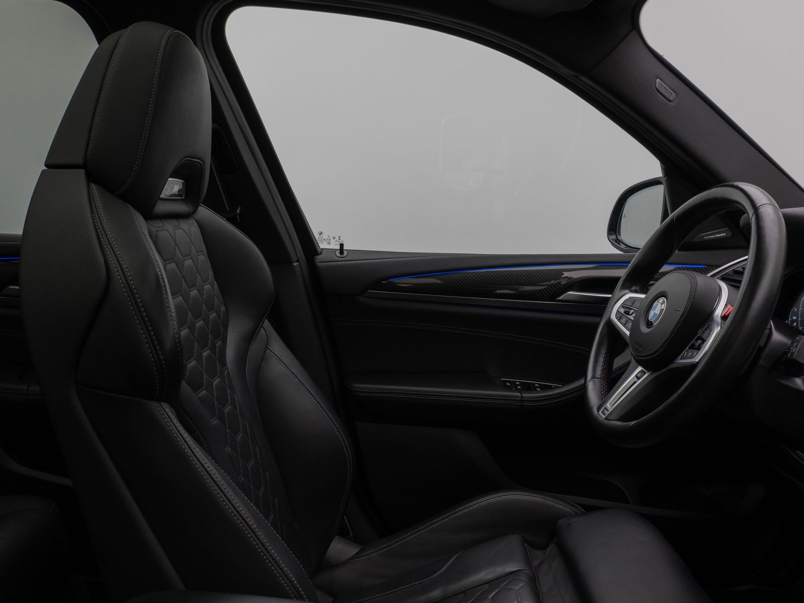 Fahrzeugabbildung BMW X3 M Competition Panorama Laser 360° HUD H/K AHK