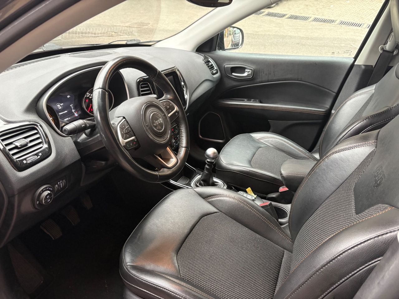 Jeep Compass 1.6 Multijet II 2WD Limited imagem 2