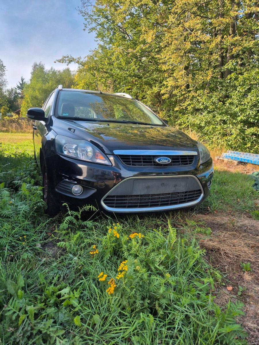 Ford Focus 2011 — photo 10