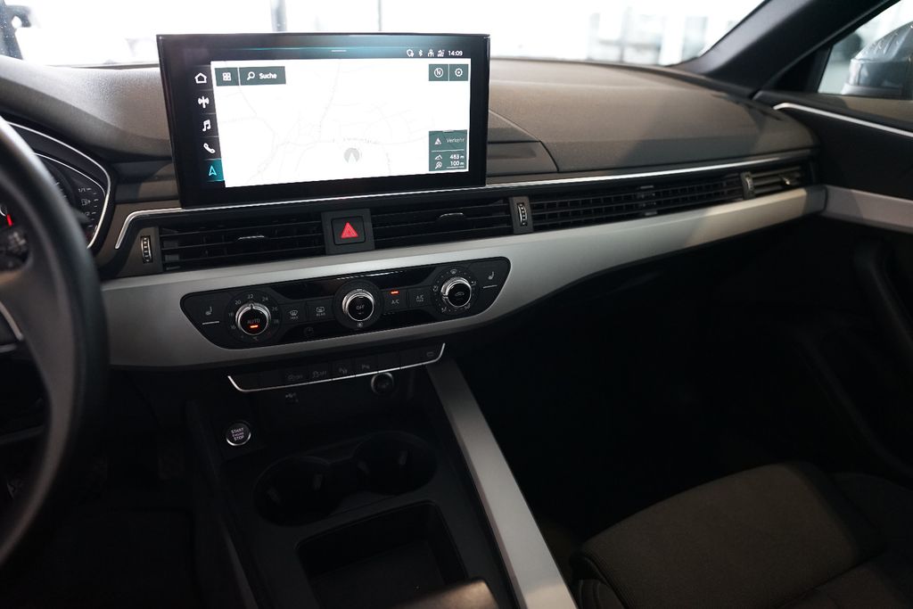 AUDI A4 Limousine 35 TDI S line | MMI Plus | AHK AUDI A4 Limousine 35 TDI S line | MMI Plus | AHK