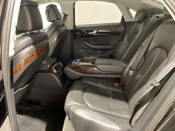 Audi A8 - 8