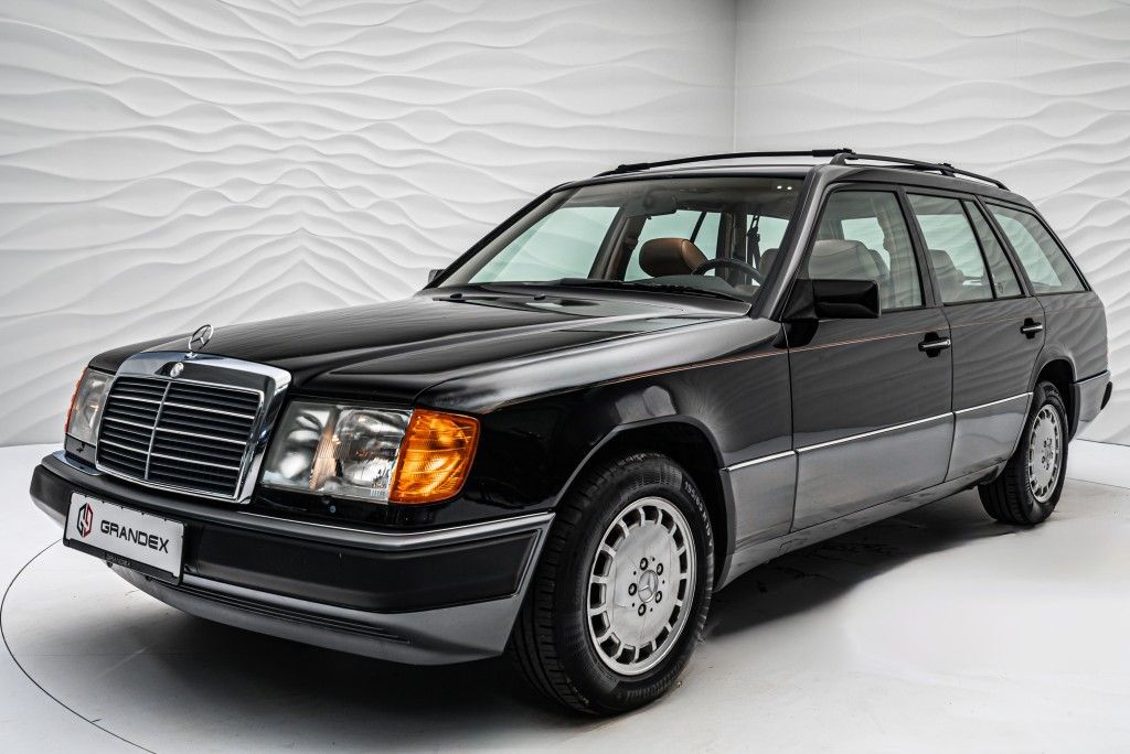 Mercedes-Benz 300