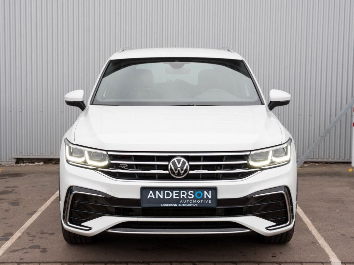 Fahrzeugabbildung Volkswagen TIGUAN 2.0 TDI R-LINE 4M MATRIX KAM DCC AHK