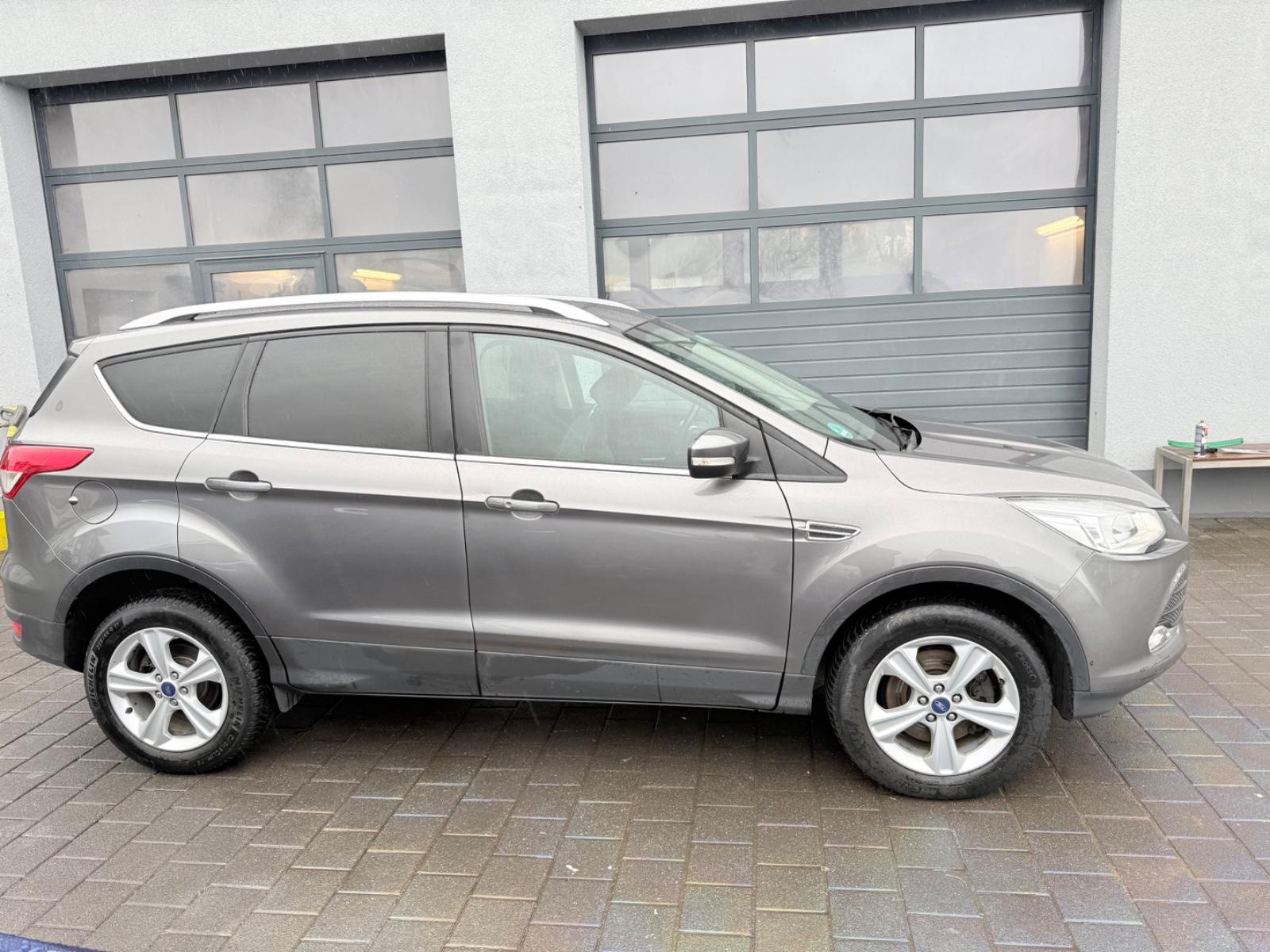 Ford Kuga 2,0 TDCi 4x4 120kW PowerShift