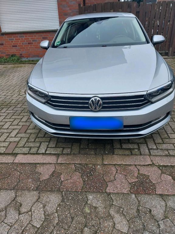 Image of Volkswagen Passat