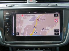 VW Tiguan 2.0 TDI R-Line 4M Matrix Nav Ahk Sport-Pa VW Tiguan 2.0 TDI R-Line 4M Matrix Nav Ahk Sport-Pa