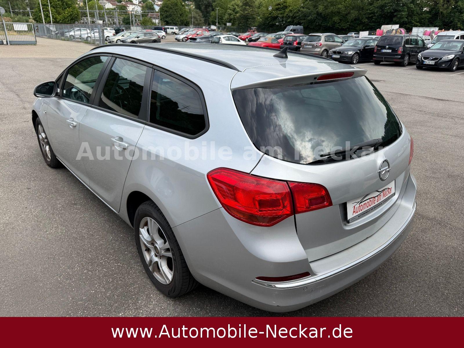 Opel Astra 2013 — photo 7