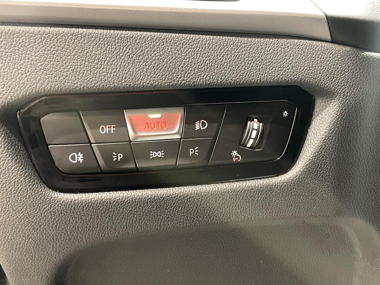BMW 320 d Touring Automatik EU6d LED ACC Virtual Coc