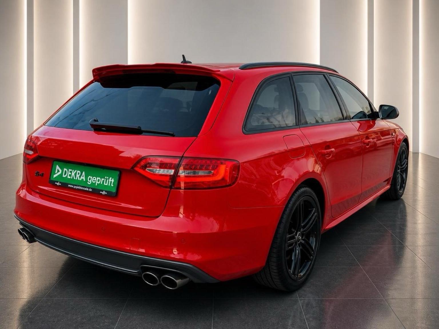 Audi S4 Avant 3.0 TFSI quattro 333 S tronic / Bang & Olufsen / Chauffage stationnaire / Sièges à mémoire