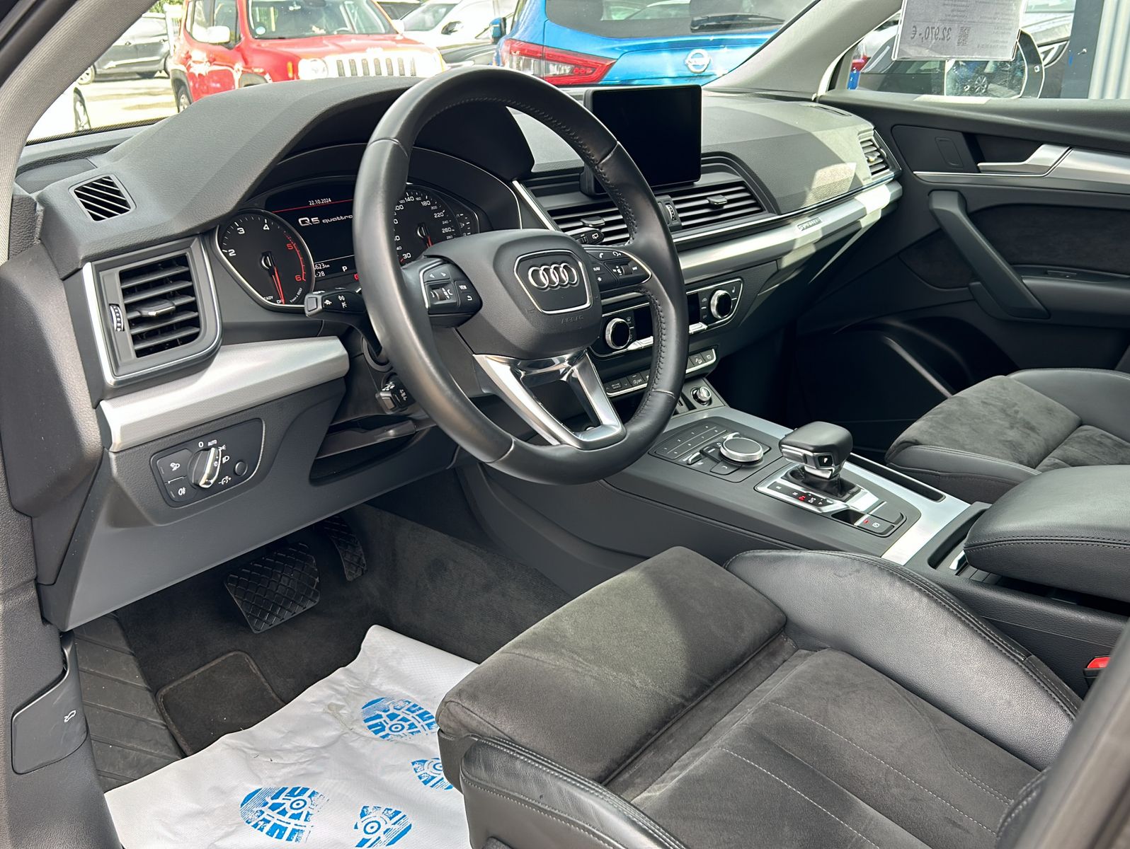 Fahrzeugabbildung Audi Q5 45 TDI quattro design