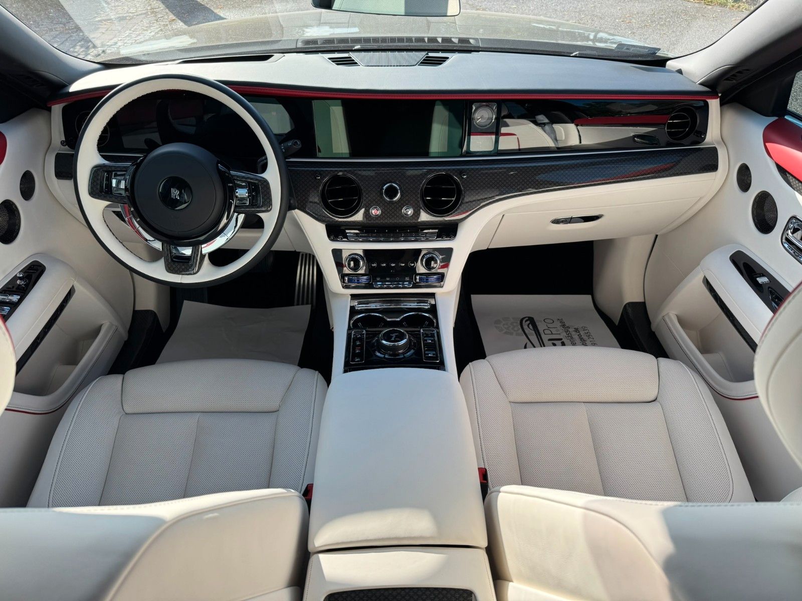 Rolls-Royce Ghost Black Badge foto 12